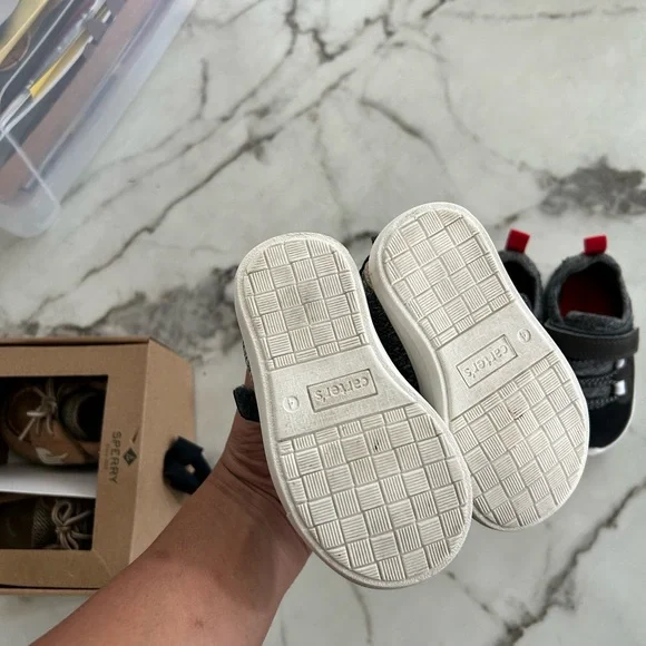 Toddler shoes - Picture 3 of 9